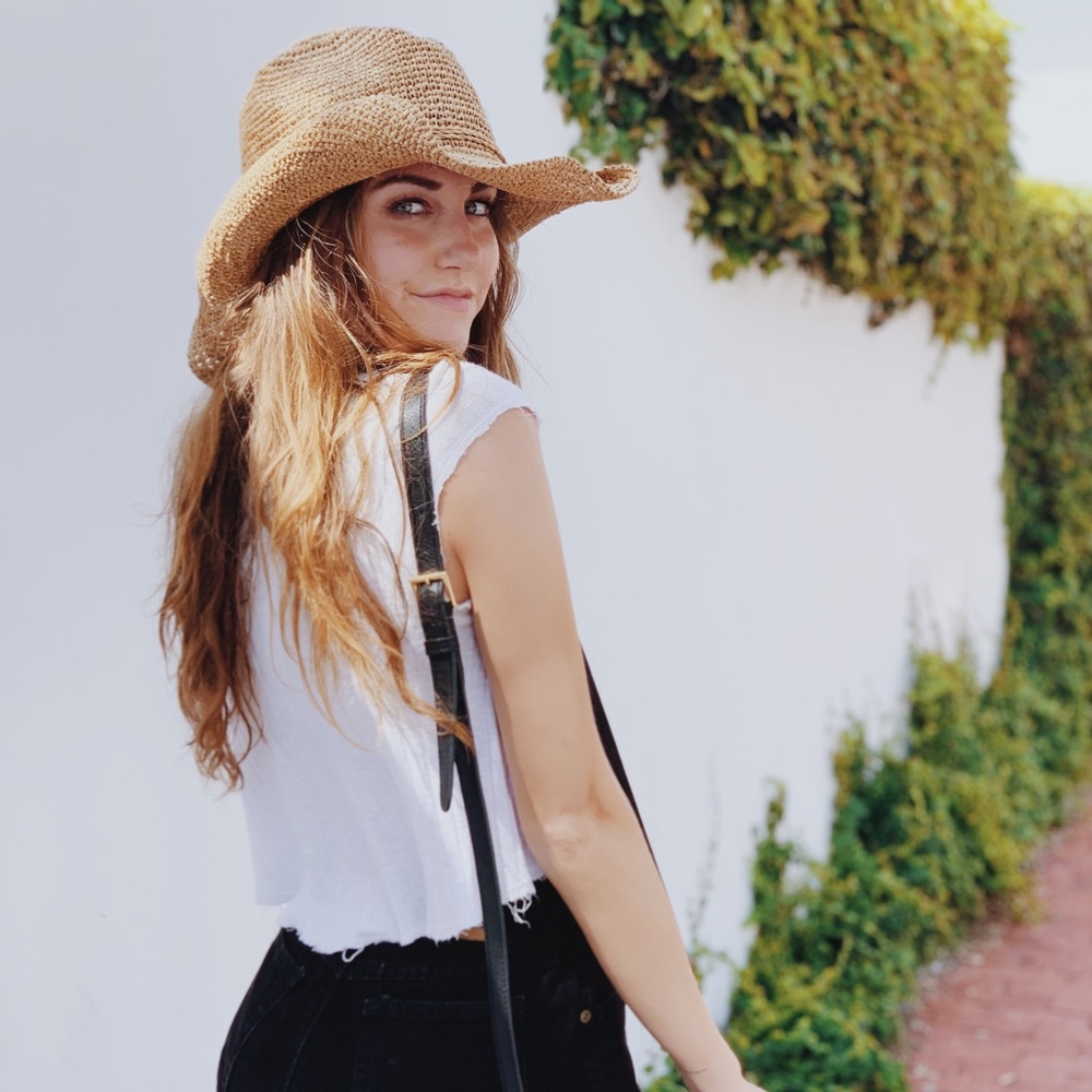 Meet your Posher, Courtney